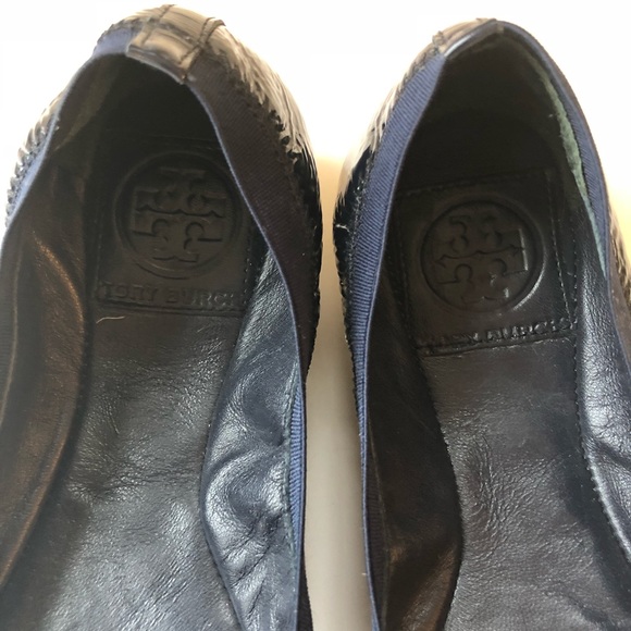 Tory Burch Caroline Elastic Flat - Picture 2 of 5